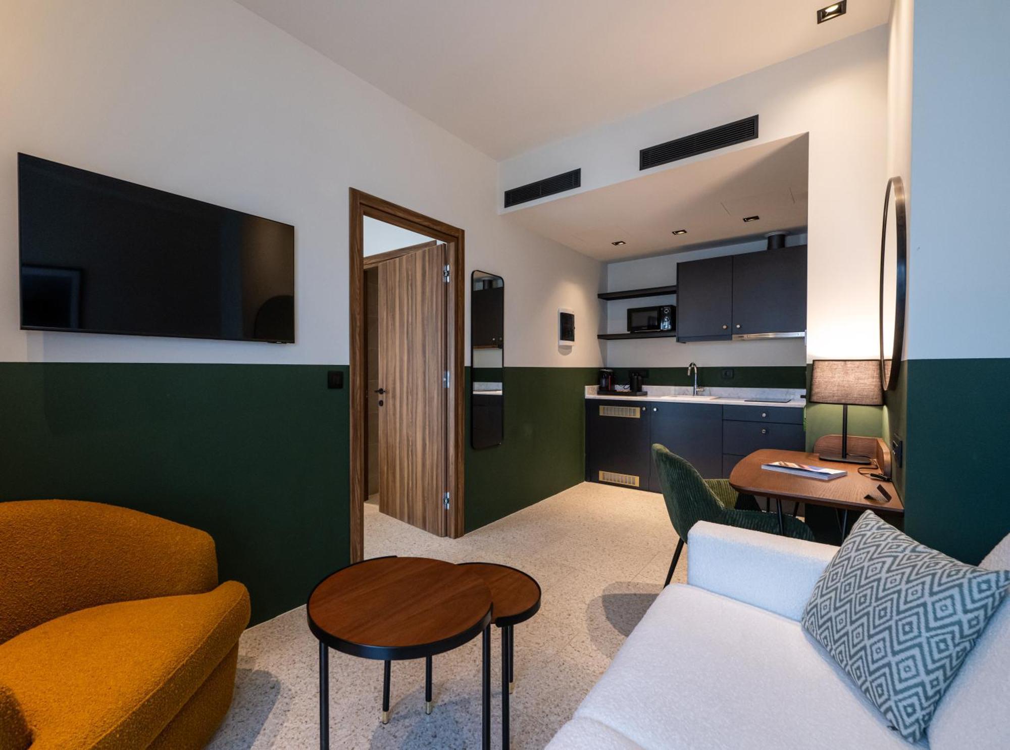 Evripidou 7 - Kalamata Mediterranean Suites Zewnętrze zdjęcie
