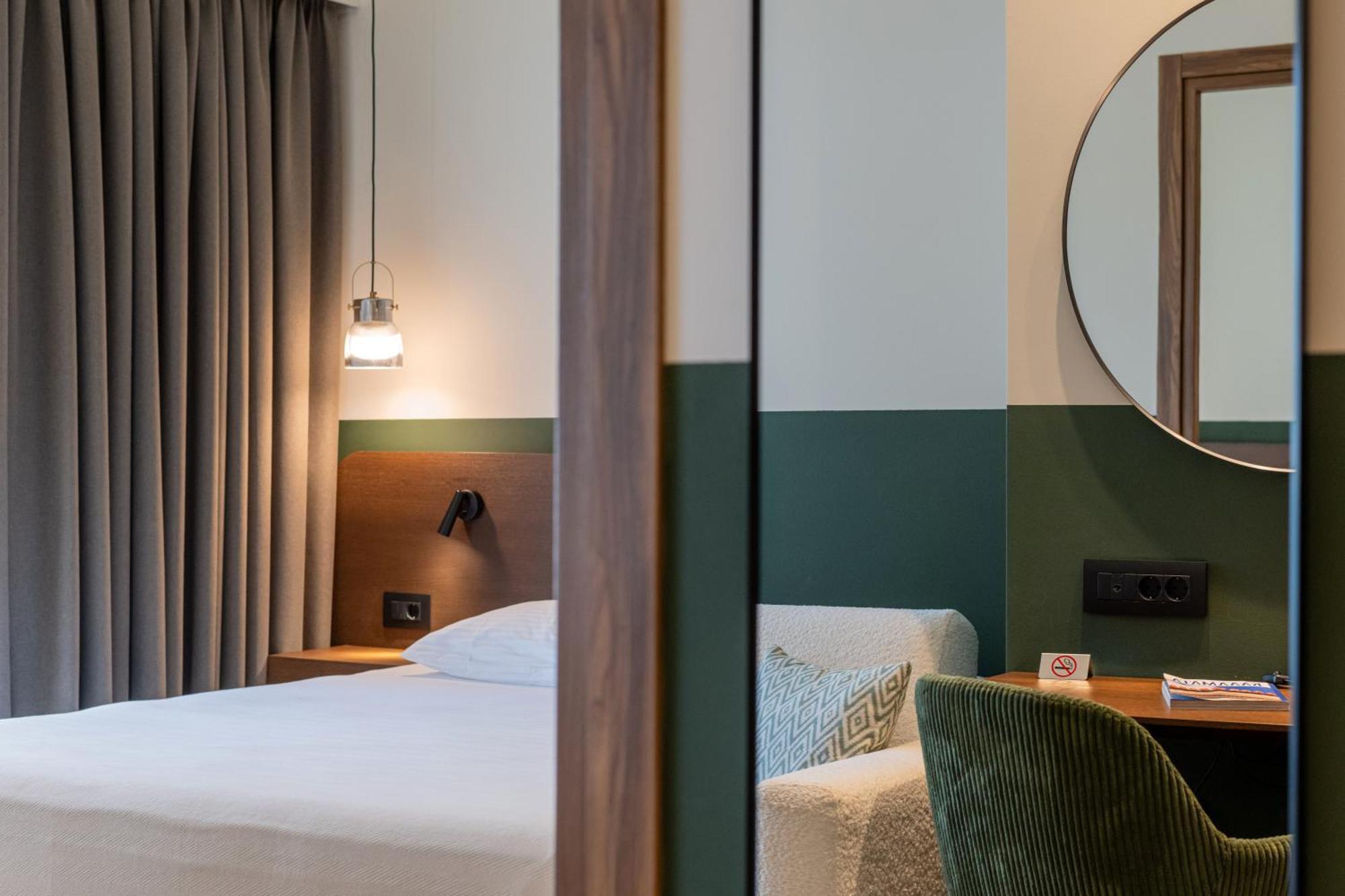 Evripidou 7 - Kalamata Mediterranean Suites Zewnętrze zdjęcie