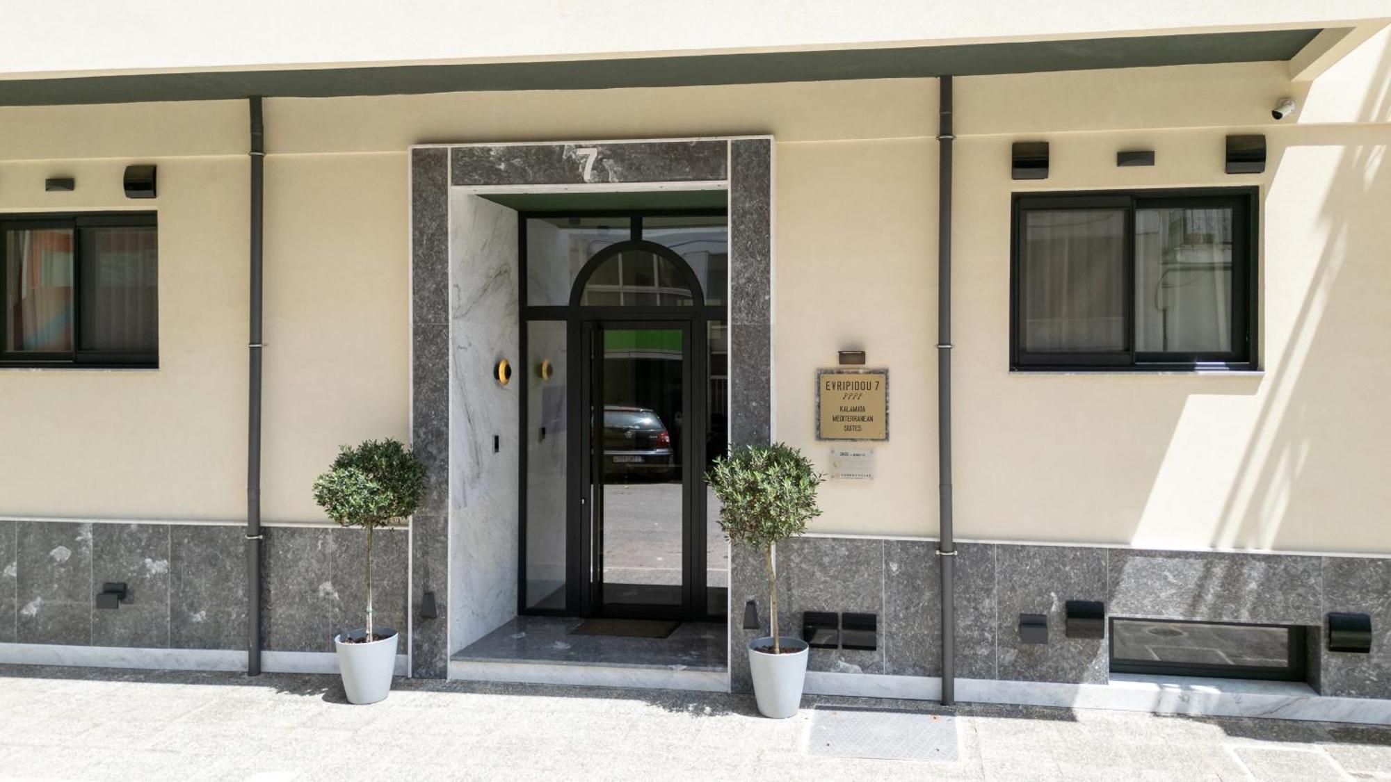 Evripidou 7 - Kalamata Mediterranean Suites Zewnętrze zdjęcie